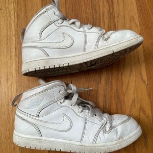 Jordan 1 Triple White
